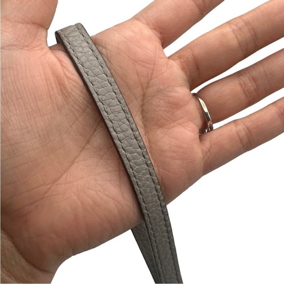 MICHAEL KORS Wristlet Holder Replacement - Picture 5 of 5